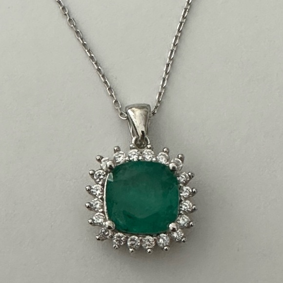 925 Silver set green and clear cz stones - Picture 4 of 9